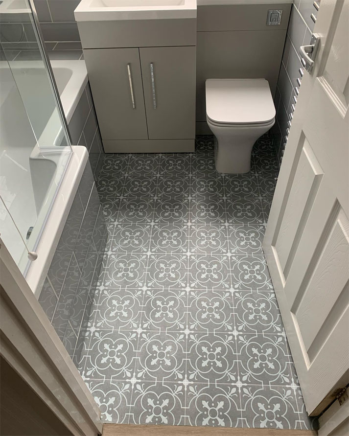 We can project manage your new bathroom installation from start to finish, you will have peace of mind knowing our team of trades work hand in hand to bring your vision to life. Contact us today!
Full bathroom installations
Full wet room installations
Shower Rooms
En-suites